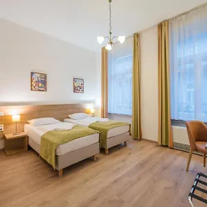 *** Hotel Baross - Ungheria